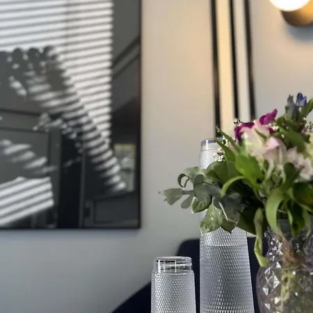 Plaza - Handwritten Collection Hotel