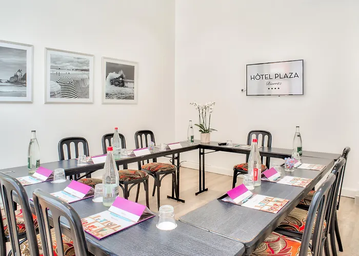 מלון Plaza - Handwritten Collection
