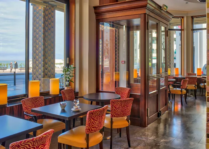 Plaza - Handwritten Collection Biarritz