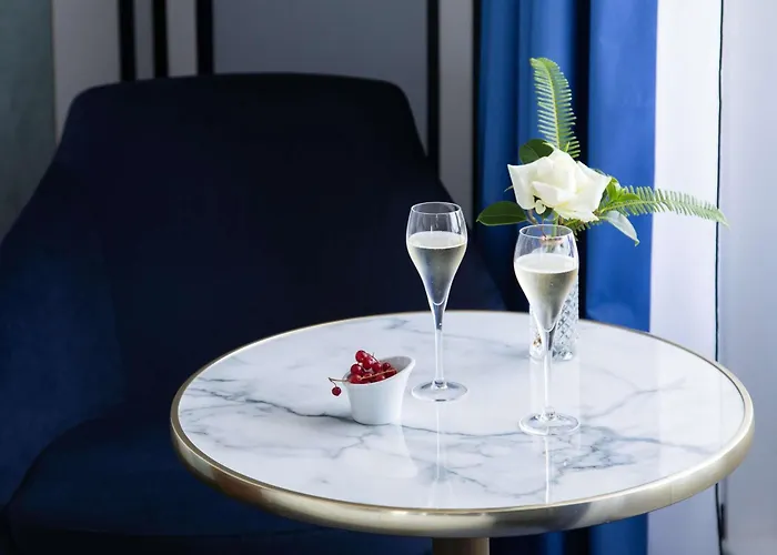 Plaza - Handwritten Collection ביאריץ