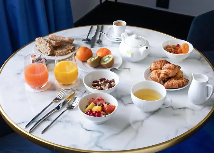 Plaza - Handwritten Collection 4*