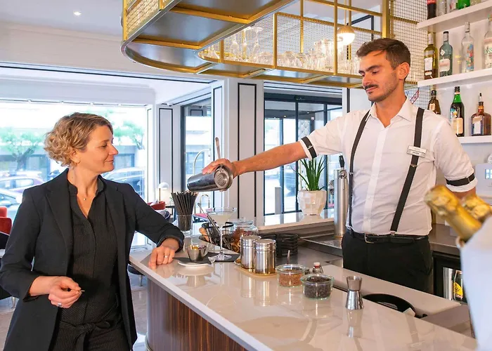 Plaza - Handwritten Collection מלון