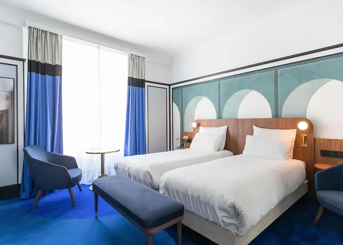 Hotel Plaza - Handwritten Collection 4*