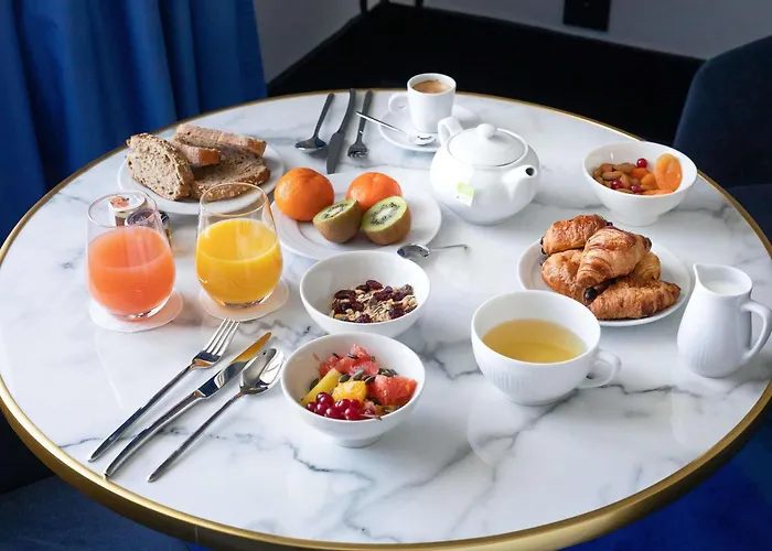 Plaza - Handwritten Collection ביאריץ