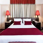 Plaza - Handwritten Collection
