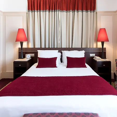 Plaza - Handwritten Collection