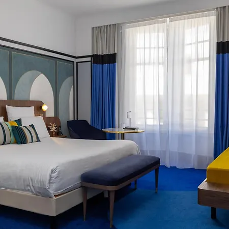 Otel Plaza - Handwritten Collection