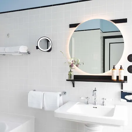 Plaza - Handwritten Collection Hotel