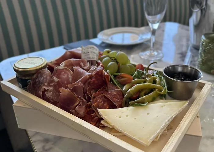 Plaza - Handwritten Collection 4*