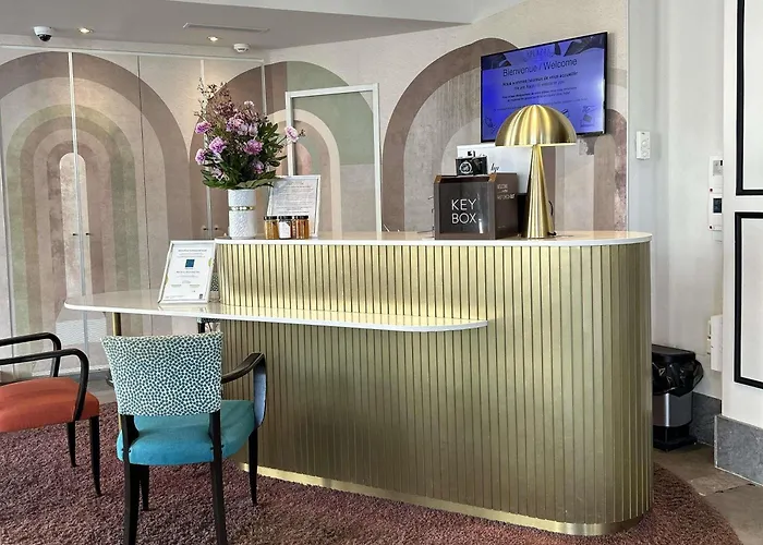 Plaza - Handwritten Collection Μπιαρίτζ