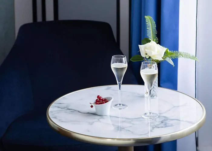 Plaza - Handwritten Collection Biarritz