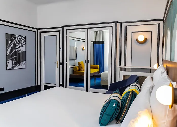 Plaza - Handwritten Collection 4* Биарриц